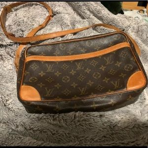 Louis Vuitton Trocadero 27